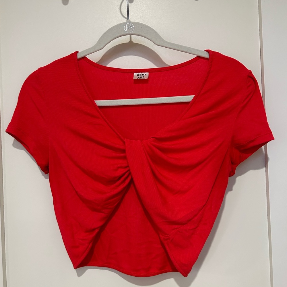 Aritzia Sunday Best twist baby Tee
